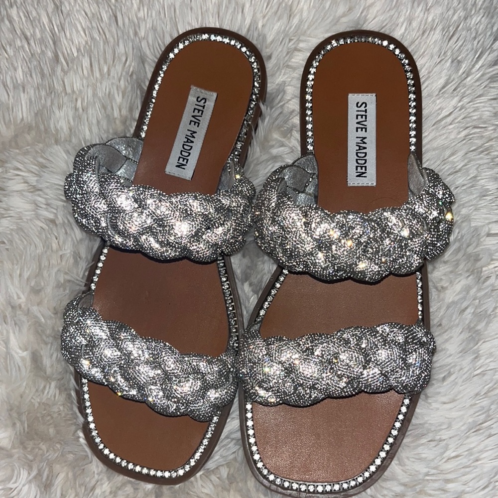 Worn once !!! Steve Madden bling slides